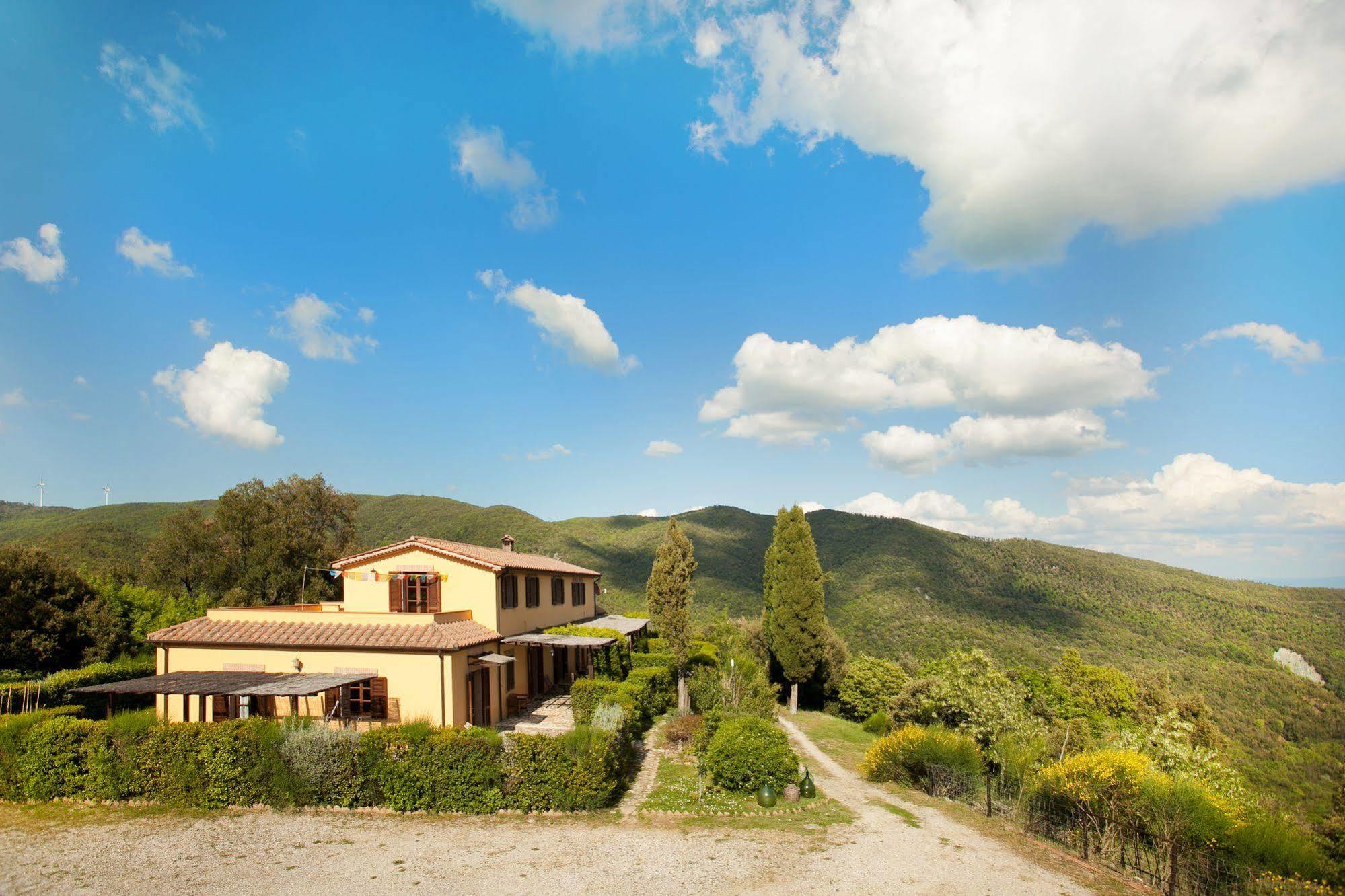 Casale Pundarika Guest House Riparbella Exterior foto
