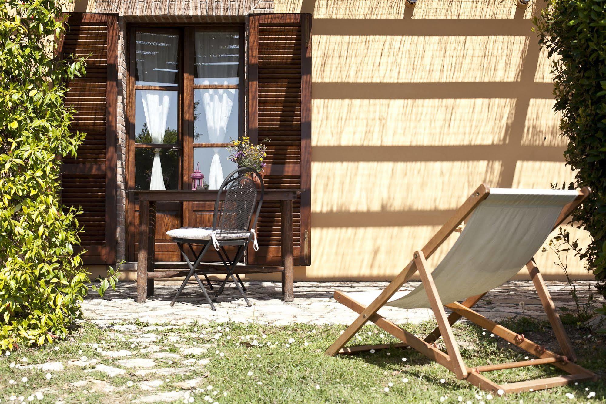 Casale Pundarika Guest House Riparbella Exterior foto